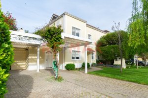 House for Sale in Portezuelo Nordelta, 4 Rooms with Garden