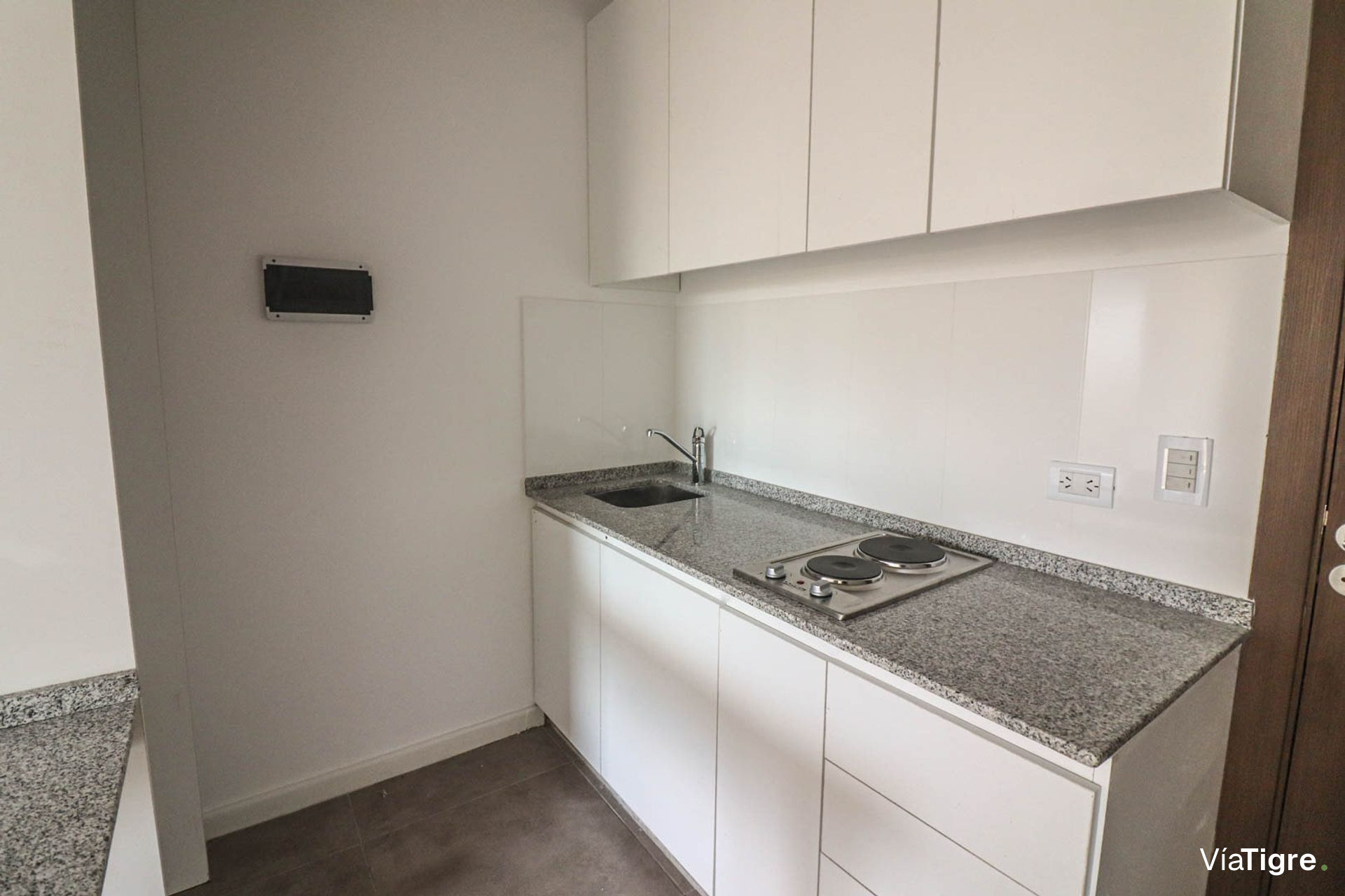 Venta Depto Monoambiente Tigre Centro con Cochera