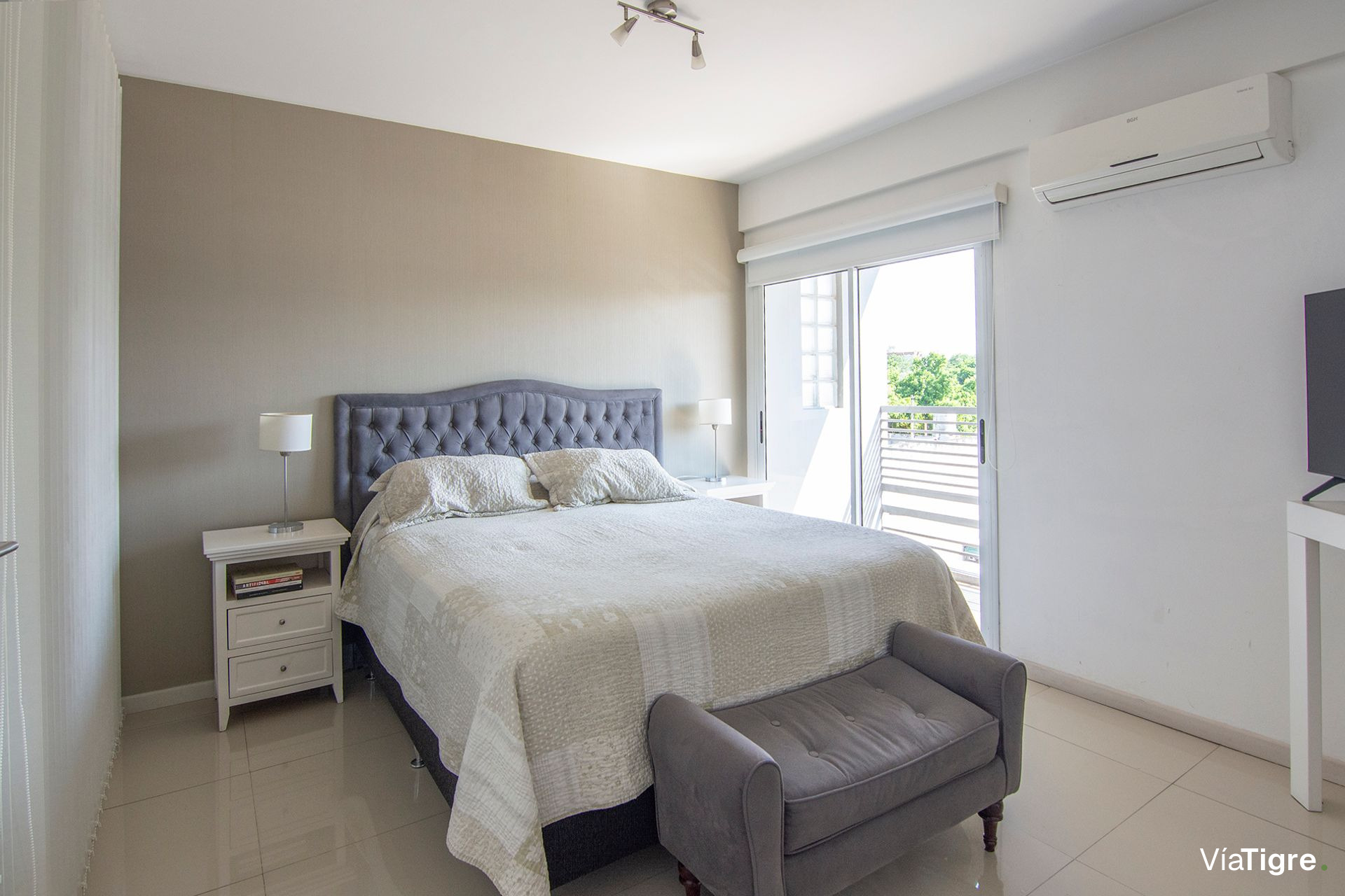 Venta depto 4 ambientes luminoso balcon y parrilla