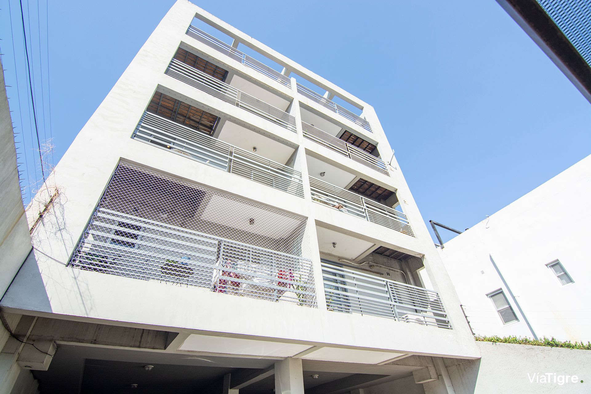 Venta depto 4 ambientes luminoso balcon y parrilla