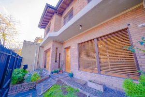 Villa Adelina House for Sale, 5 Rooms – Exchange