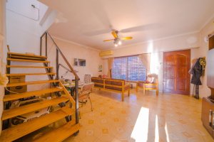 Villa Adelina House for Sale, 5 Rooms – Exchange