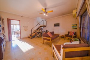Villa Adelina House for Sale, 5 Rooms – Exchange
