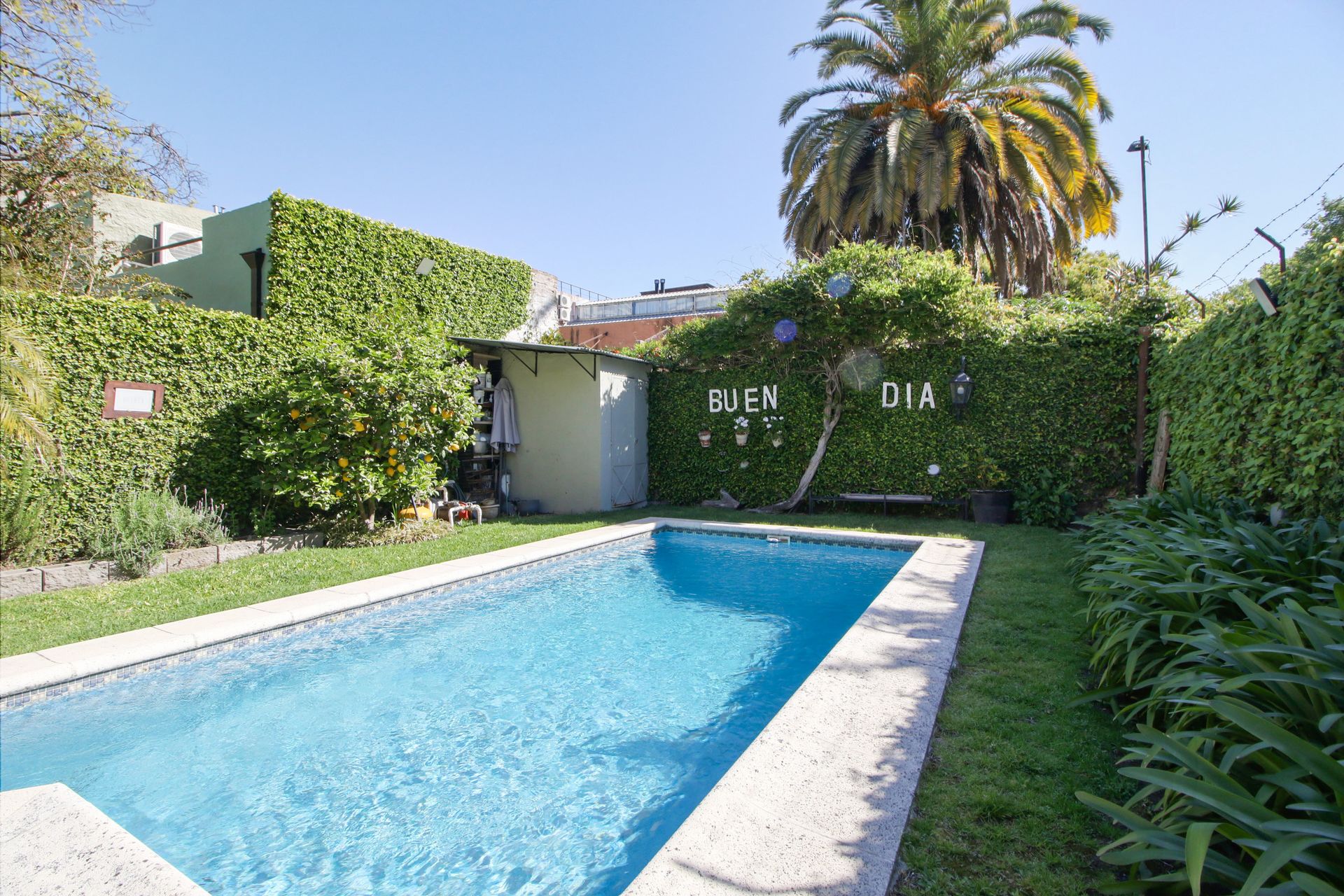 Venta - Casa 4 Dorm. Bajo Vte. Lopez Con Pileta