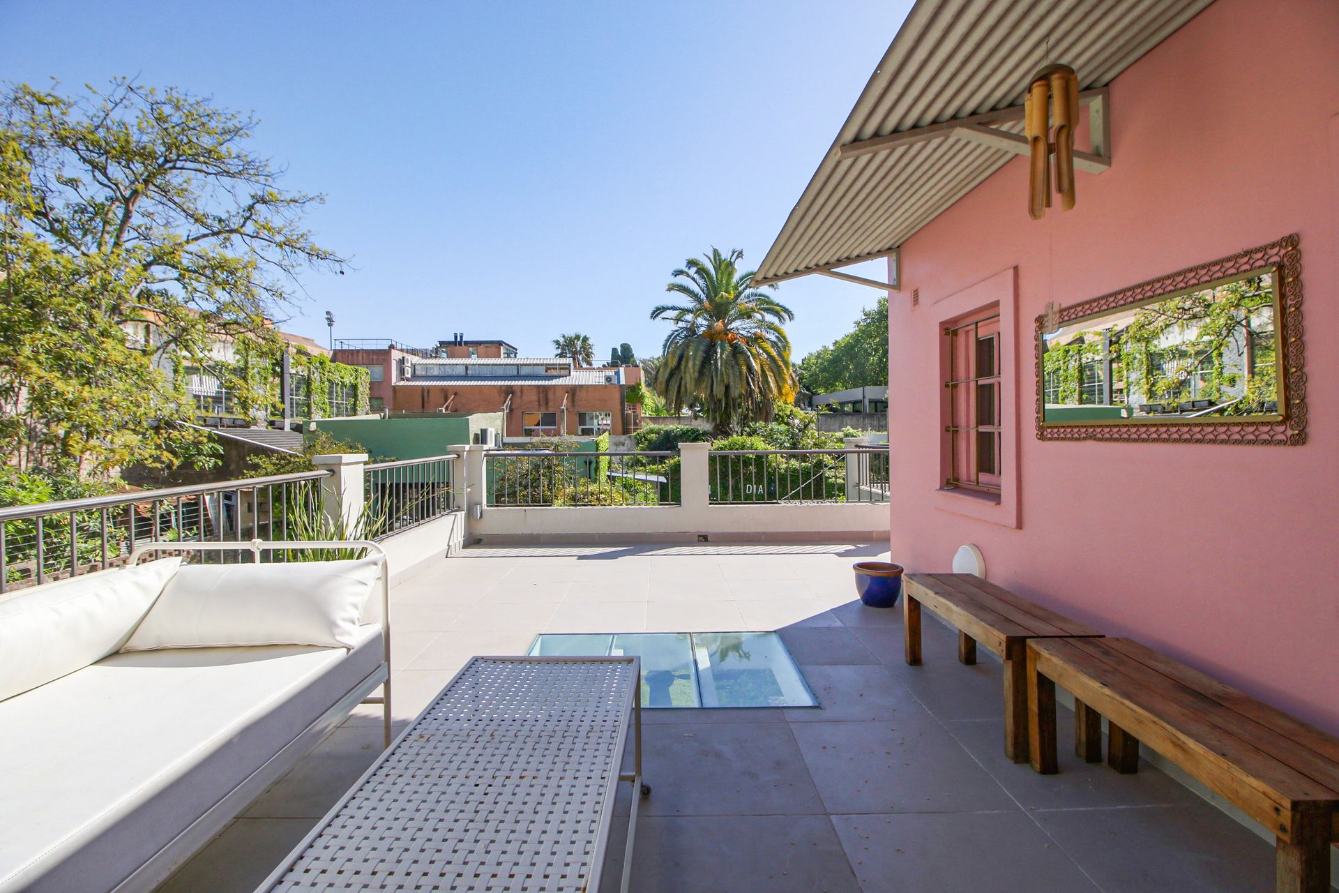 Venta - Casa 4 Dorm. Bajo Vte. Lopez Con Pileta