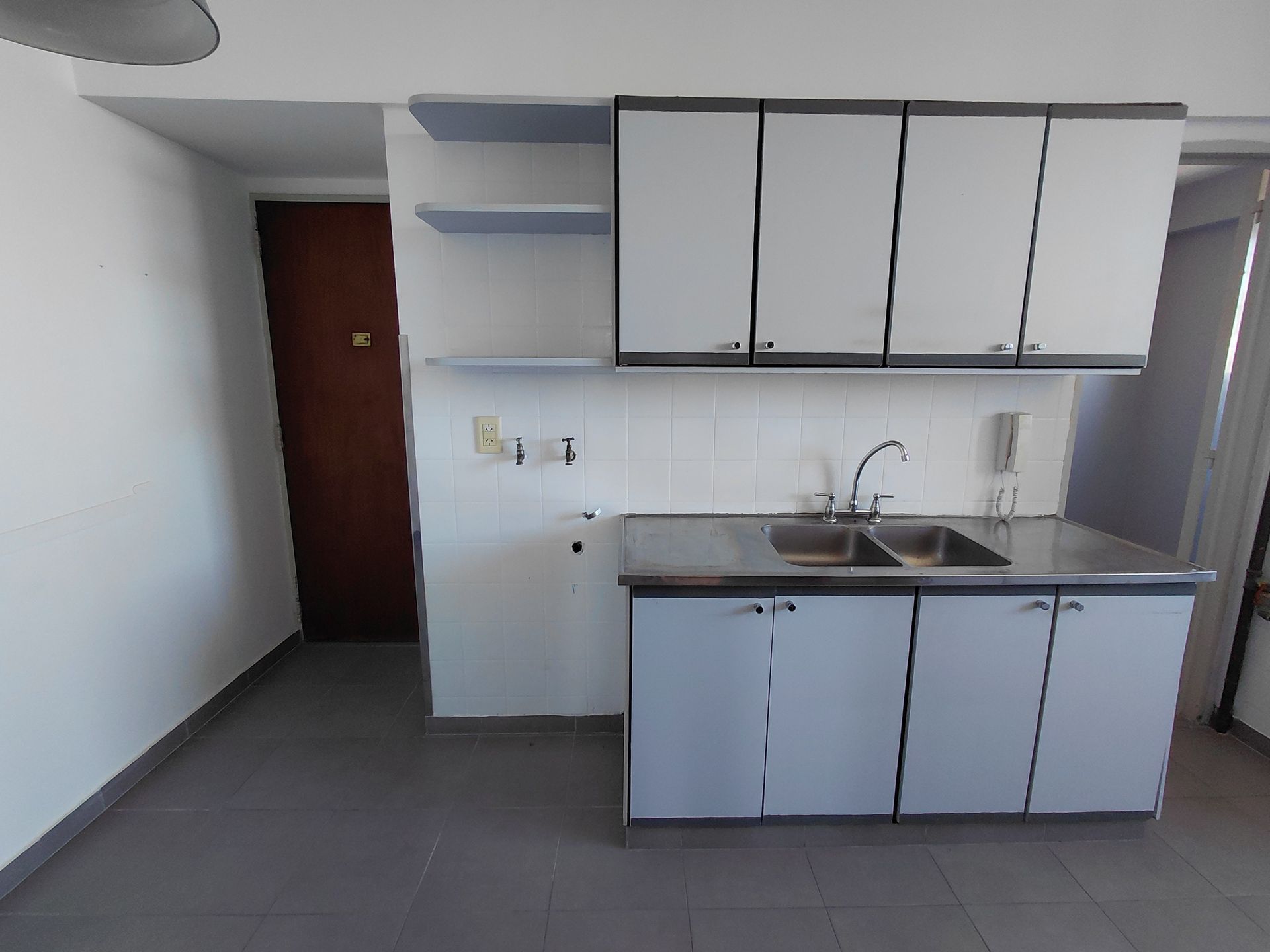 Departamento 4 amb depen, cochera y baulera Olivos