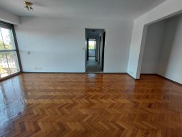 Departamento 4 amb depen, cochera y baulera Olivos