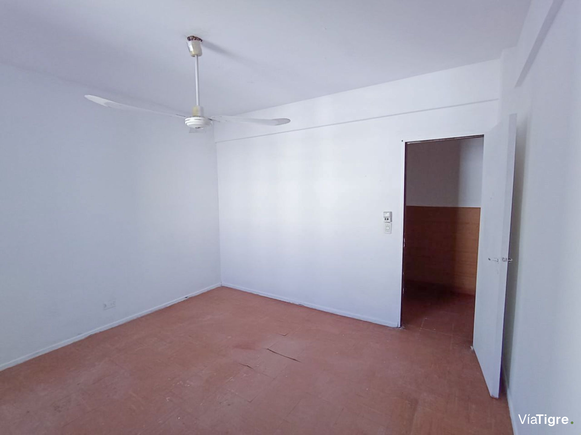 Venta Dpto 4 Amb Estacionamiento, Terraza Y Parril