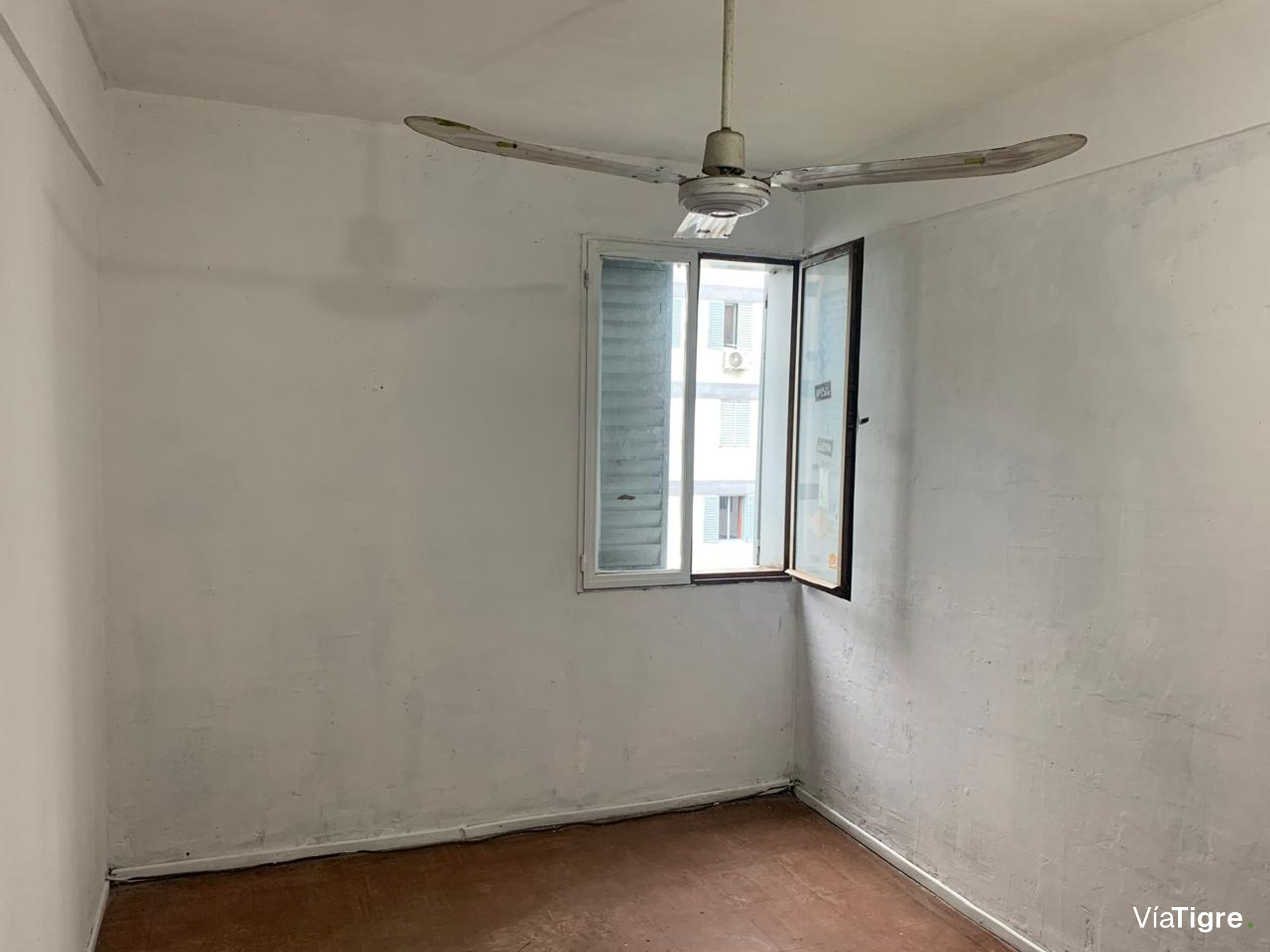 Venta Dpto 4 Amb Estacionamiento, Terraza Y Parril