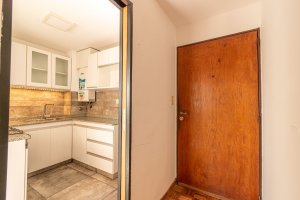 Sale Apartment 3 Rooms Refurbished with Laundry Seller Lopez