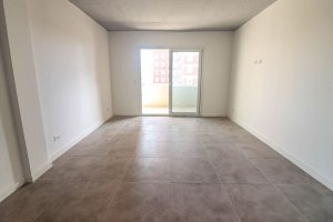 Venta Depto Monoambiente Tigre Centro con cochera