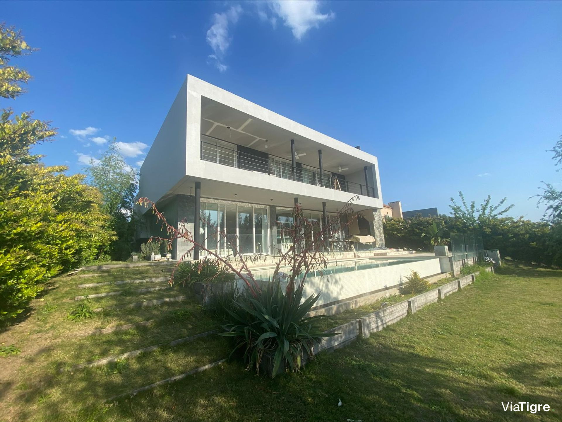 Venta de casa en el Barrio el Golf de Nordelta
