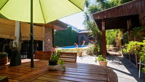 Venta Casa Con Jardin Pileta Y Cochera En Olivos