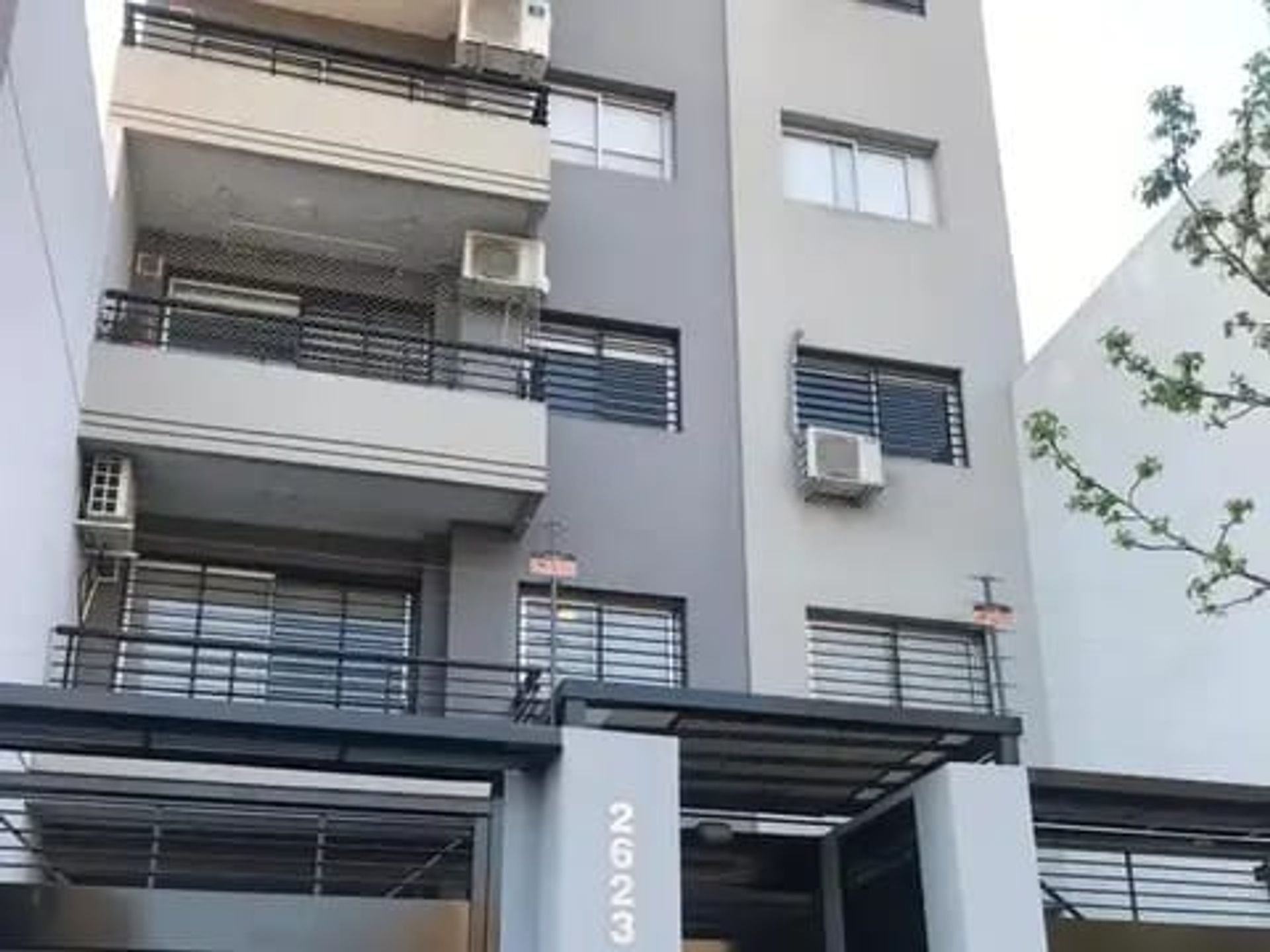 Rental Apartment 3 Rooms with Garage, Florida Este