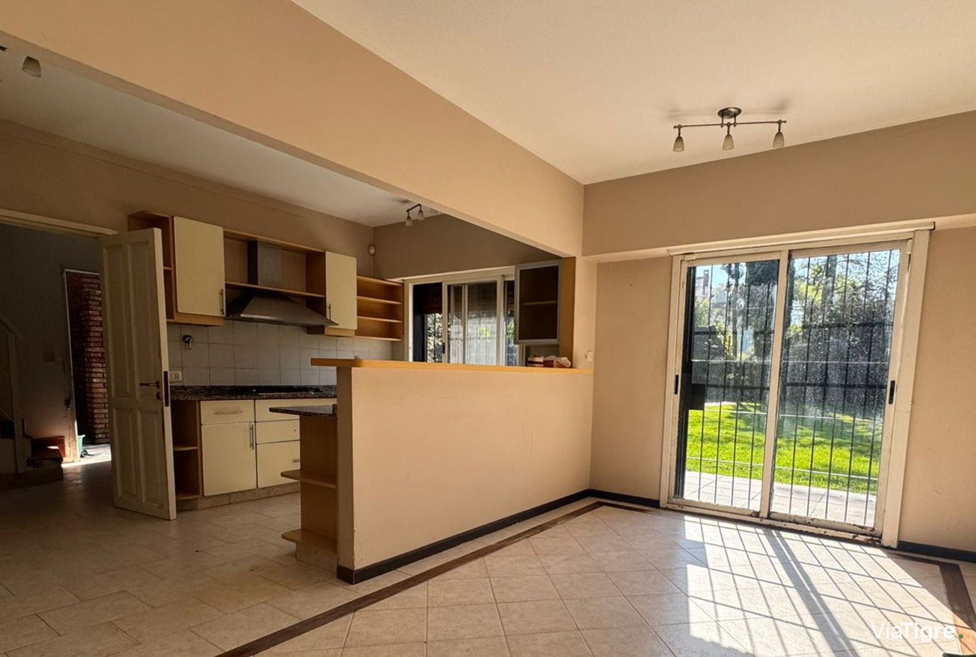 Venta Casa Acassuso 7 Ambientes Jardin Pileta