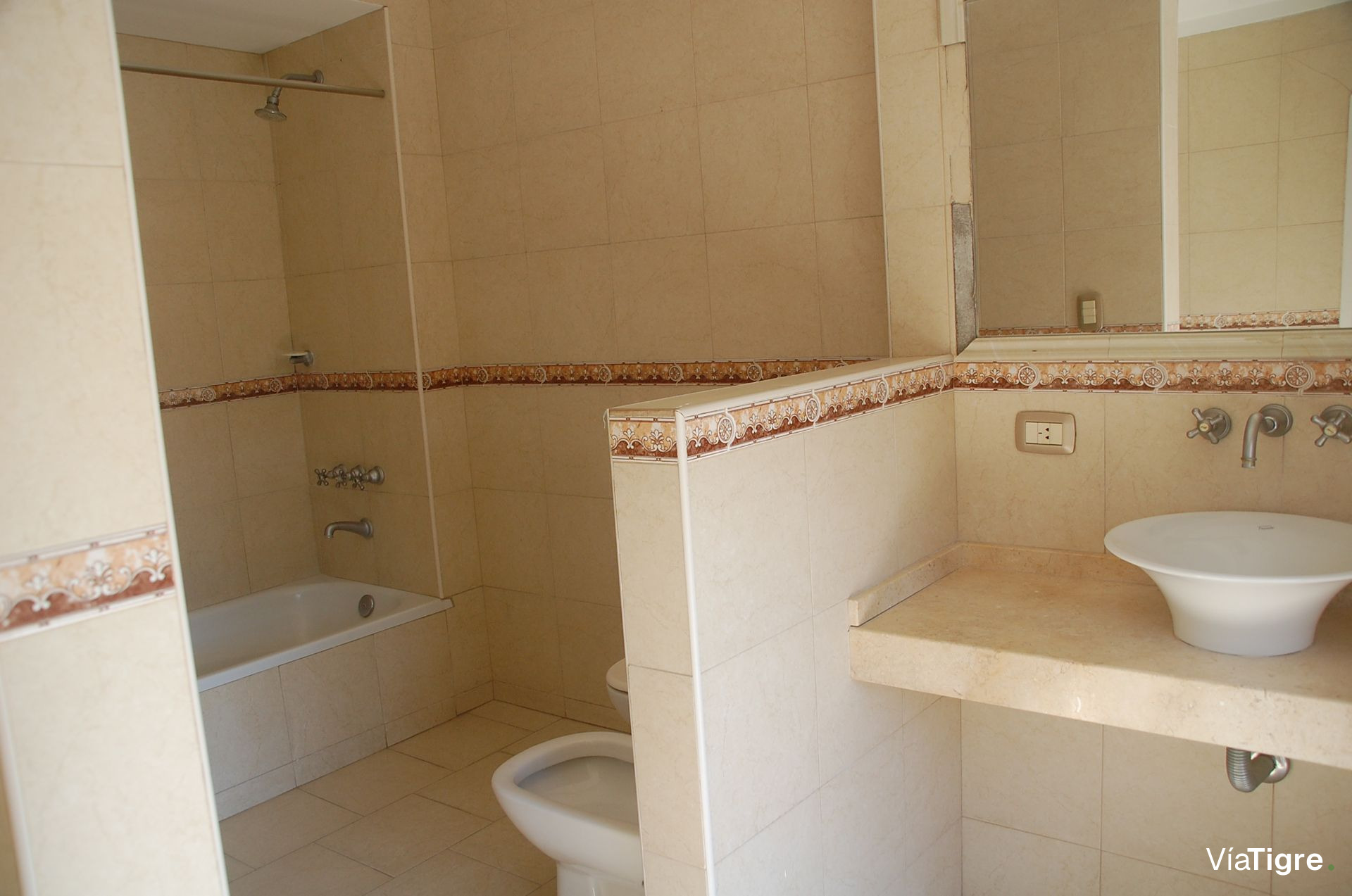 Venta Casa Acassuso 7 Ambientes Jardin Pileta