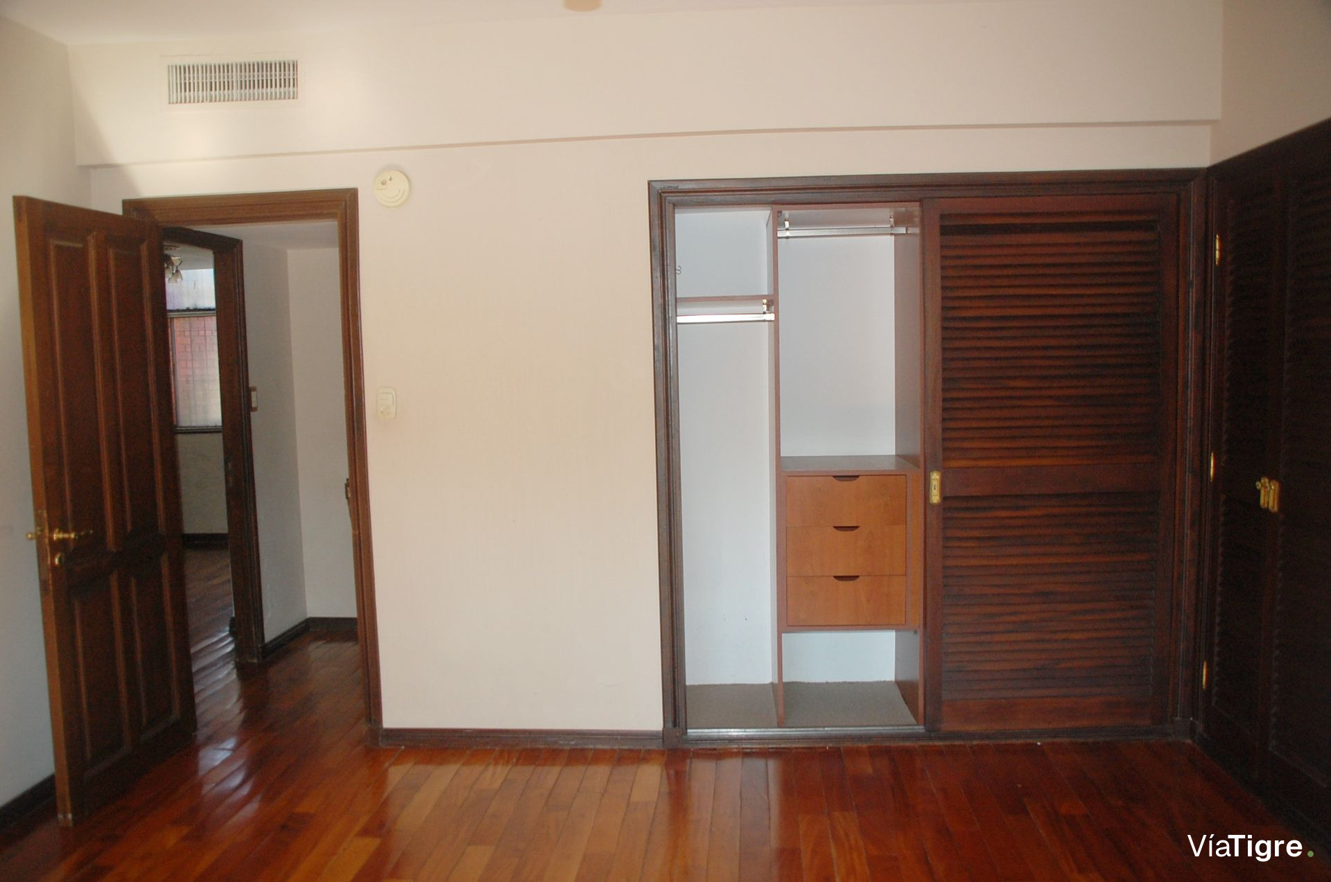 Venta Casa Acassuso 7 Ambientes Jardin Pileta