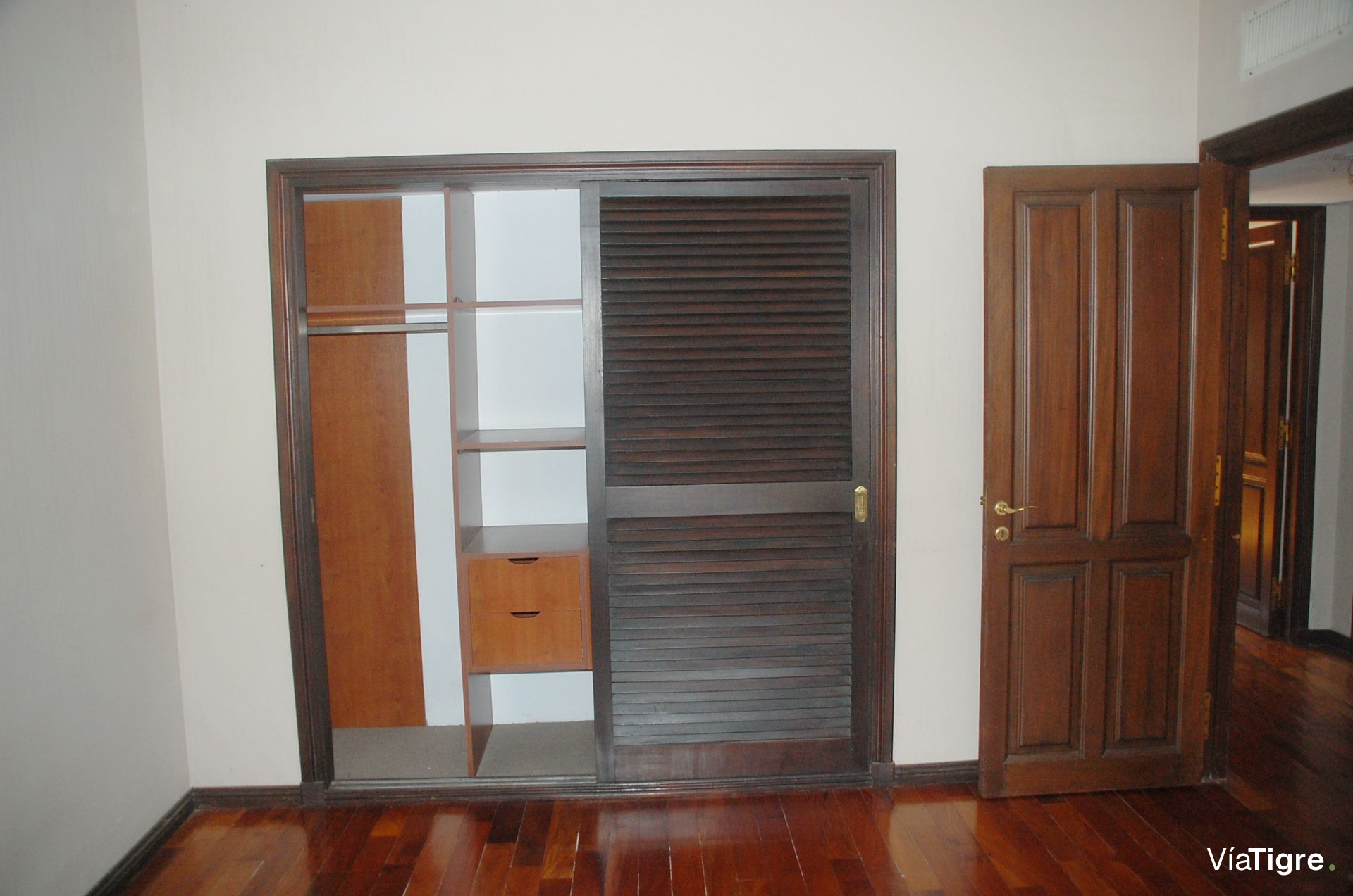 Venta Casa Acassuso 7 Ambientes Jardin Pileta