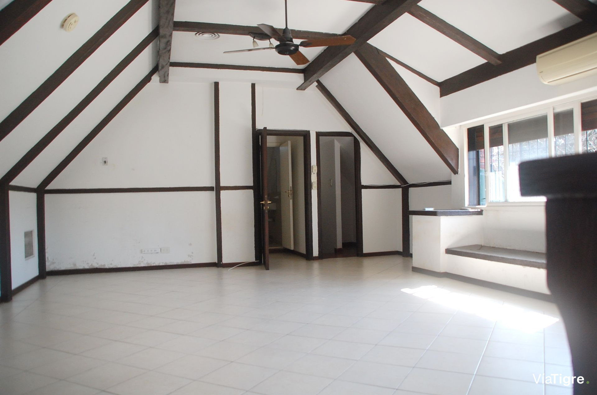 Venta Casa Acassuso 7 Ambientes Jardin Pileta