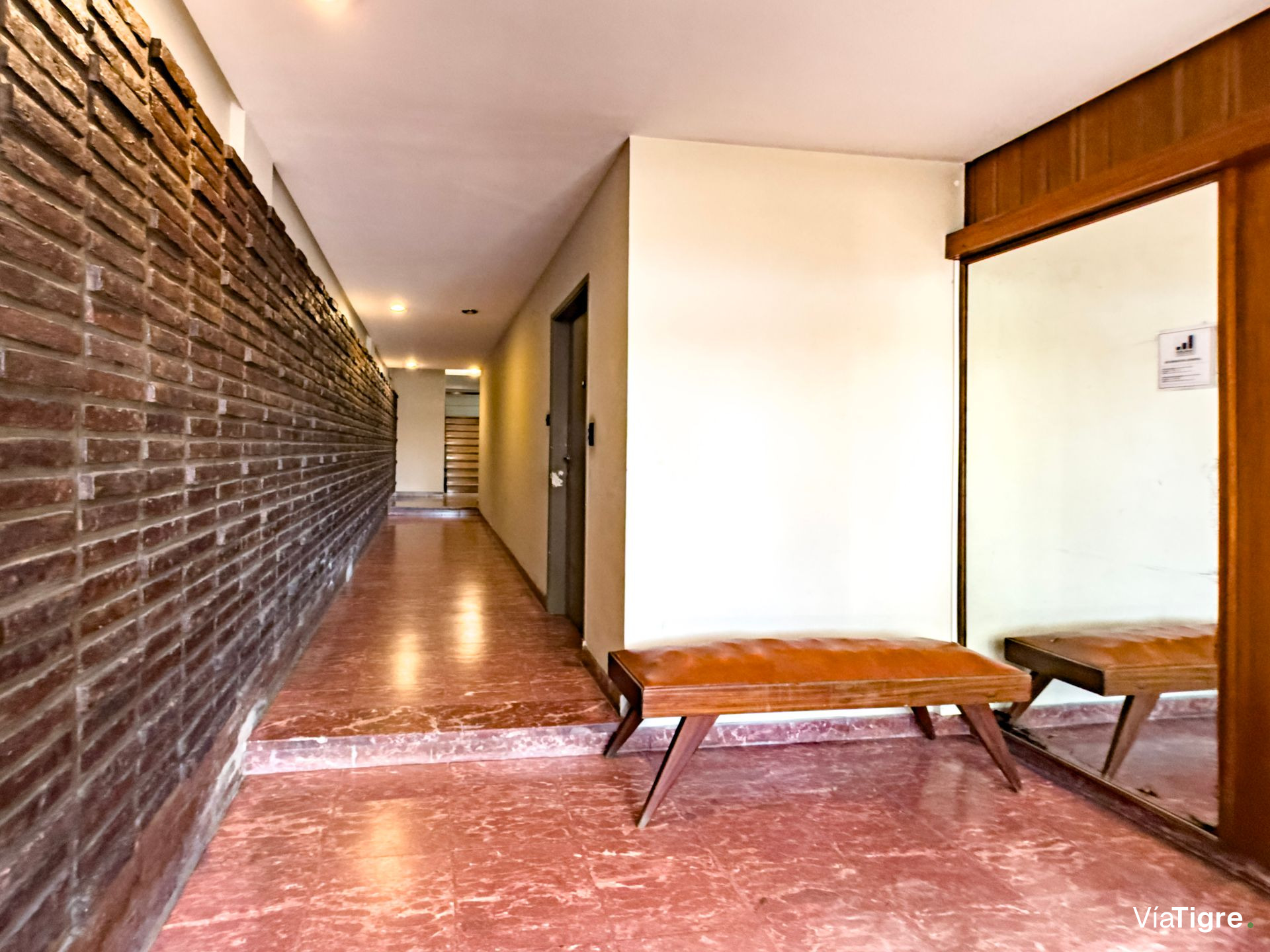 VENTA DEPARTAMENTO DOS AMBIENTES 78m VIAS ACASUSSO