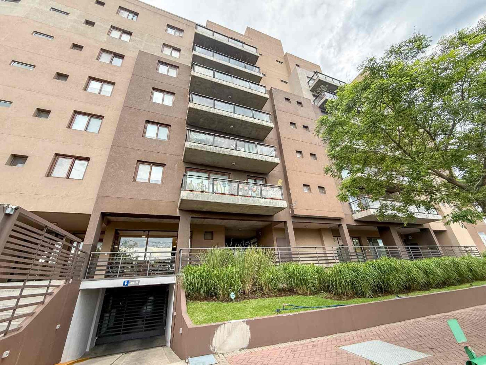 Depto 3 Amb En Venta C/ Balcon Y Cochera