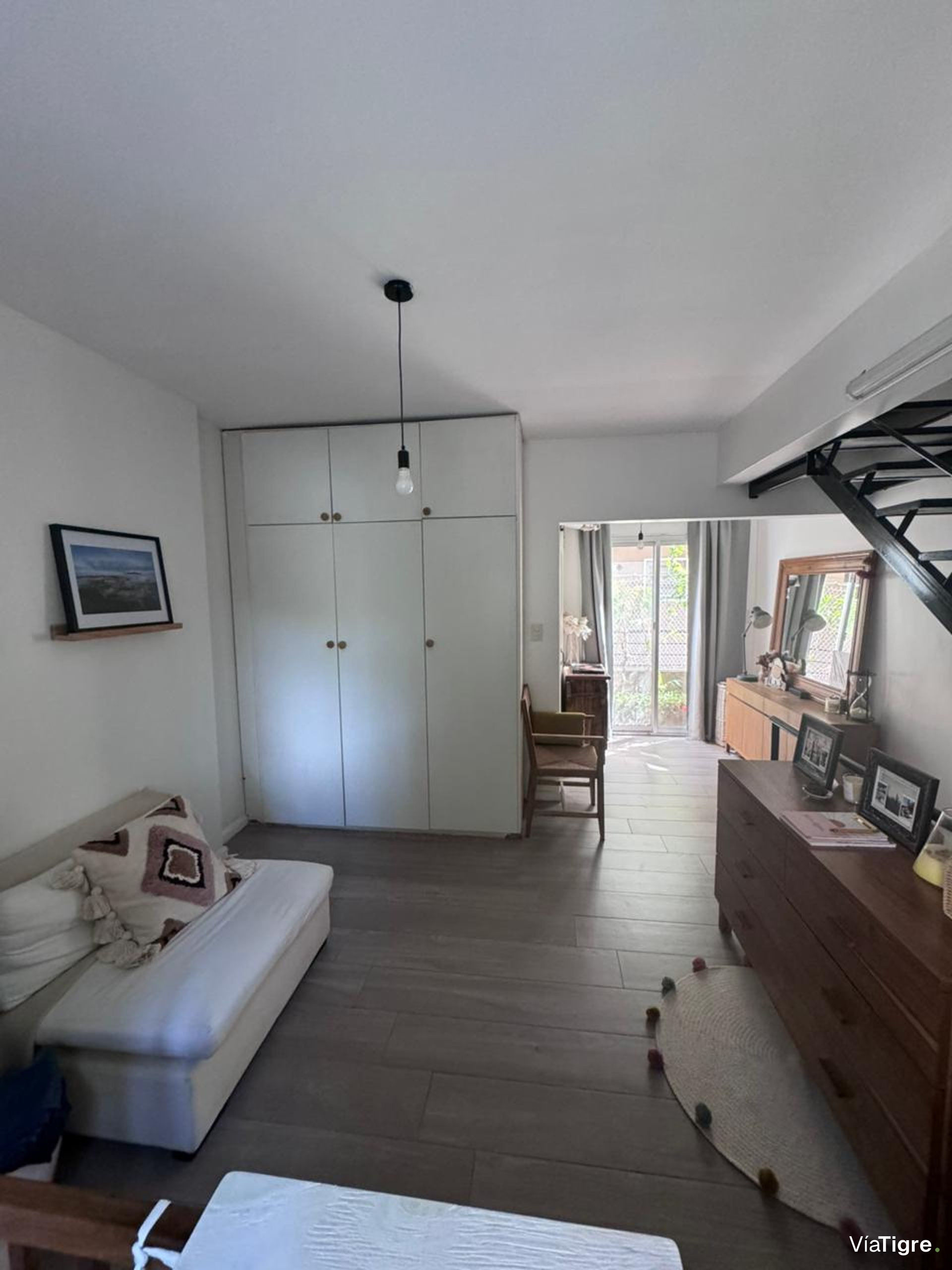 Departamento Triplex en San Isidro con Jardin