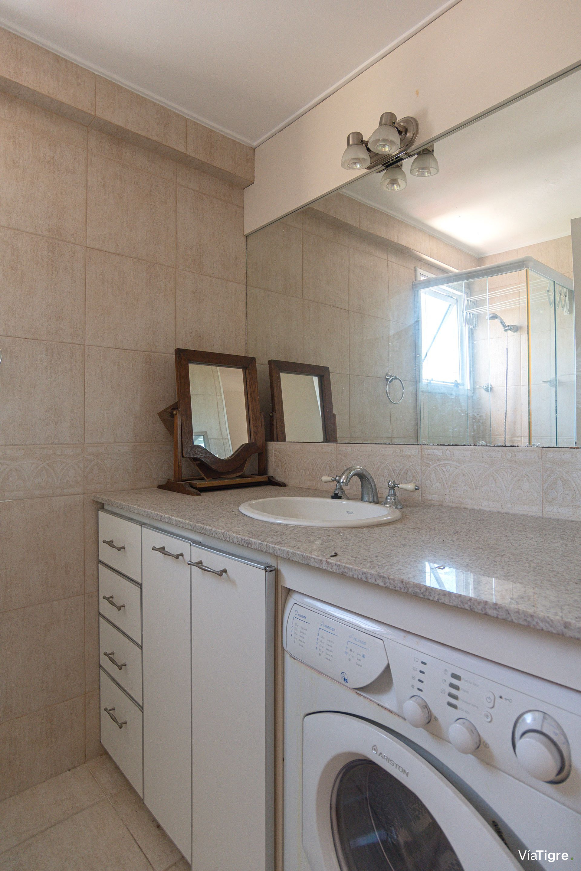 Venta 2 Ambientes y medio Vicente Lopez