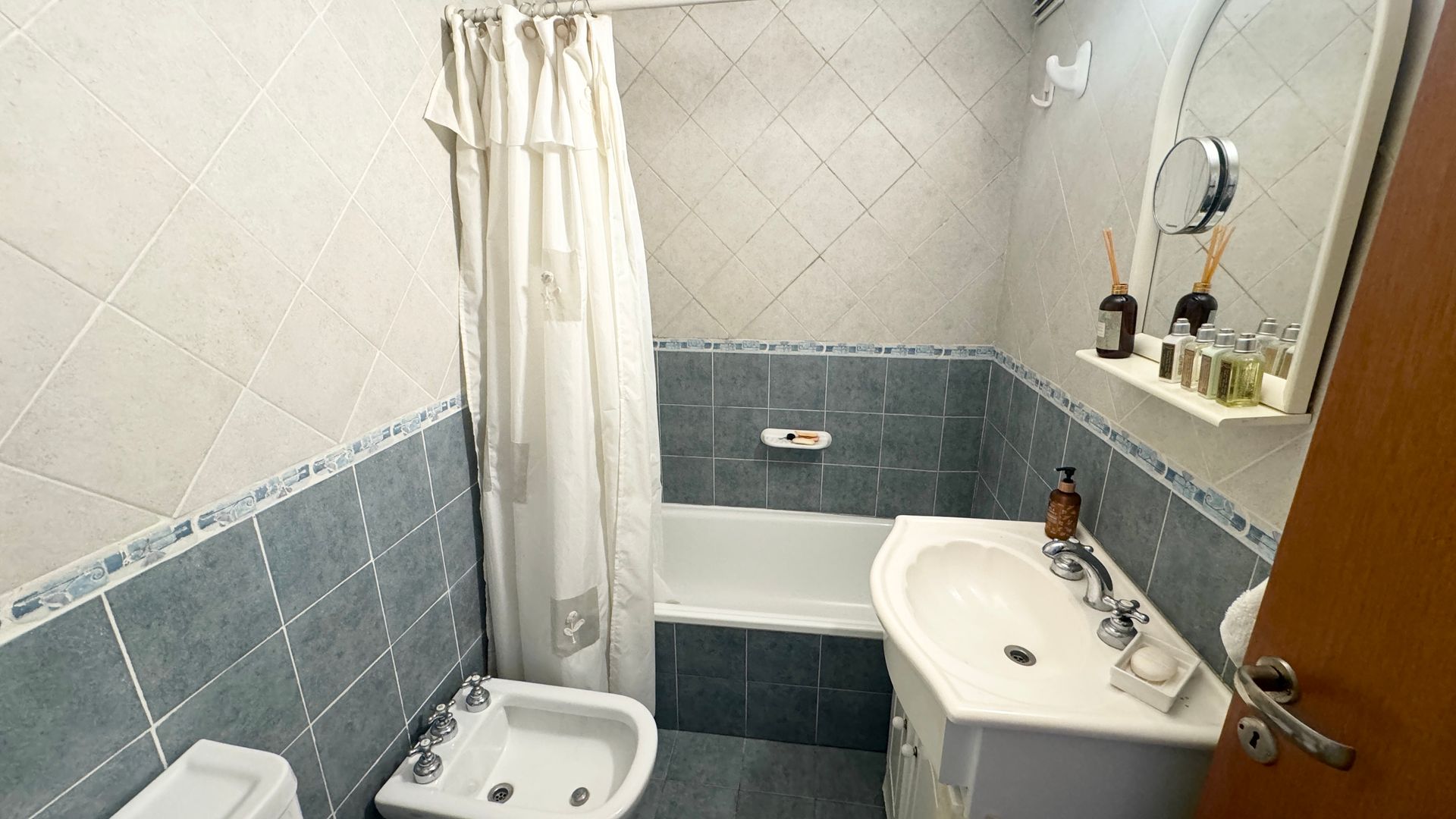 Venta 2 amb con cochera en San Isidro La Calabria