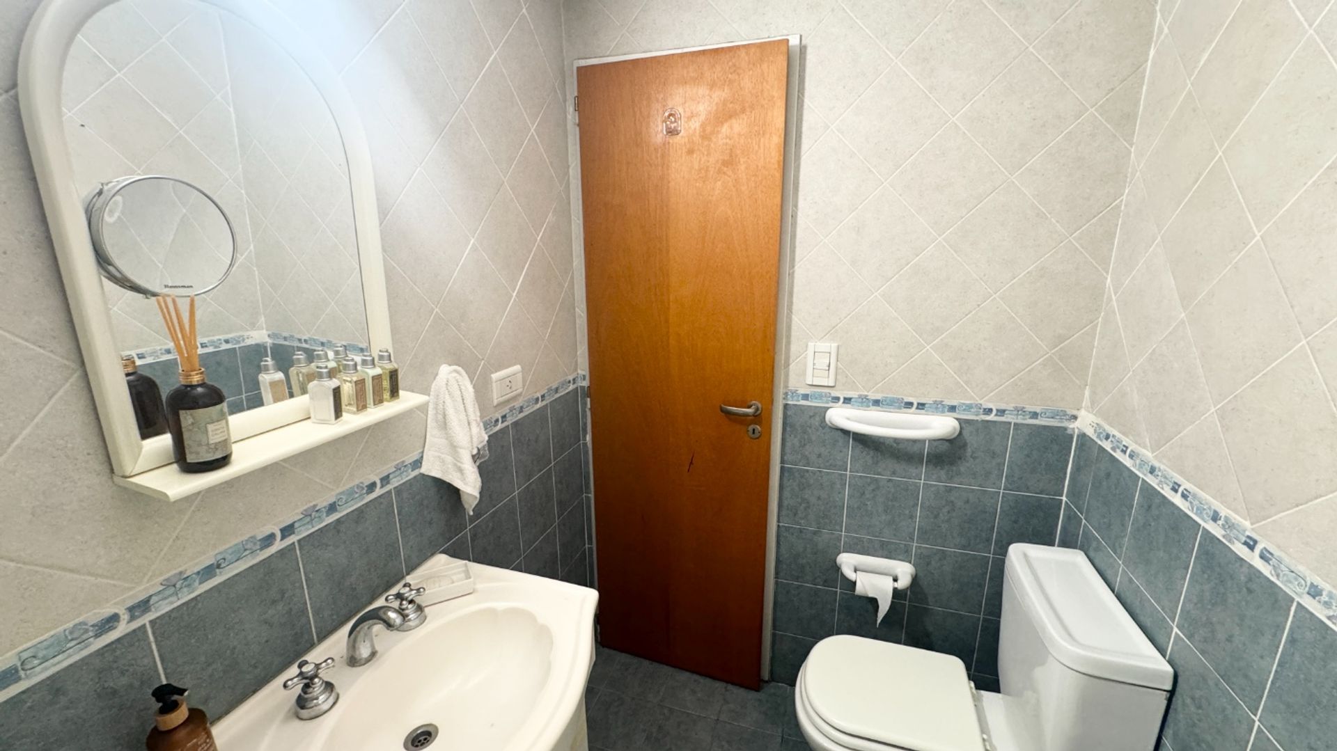 Venta 2 amb con cochera en San Isidro La Calabria