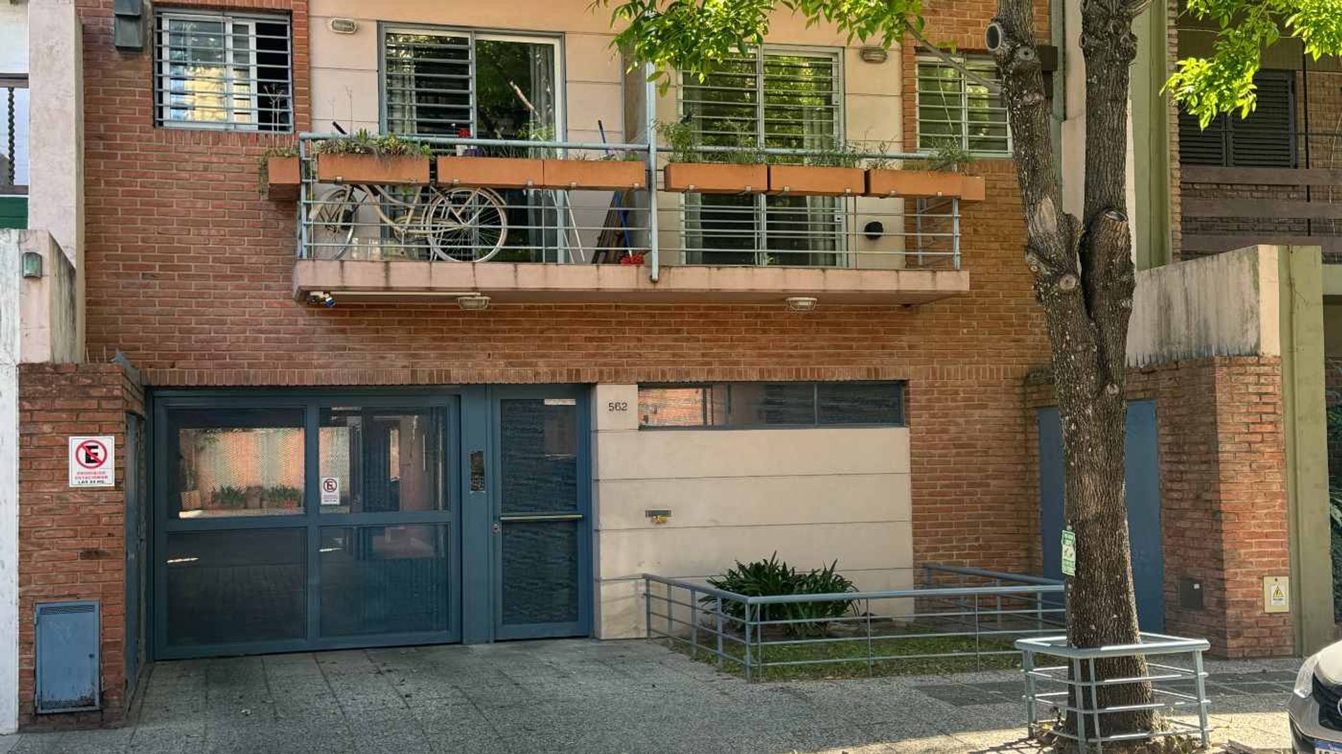 Venta 2 amb con cochera en San Isidro La Calabria
