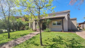 Venta Casa 4 Ambientes Con Piscina Santa Catalina