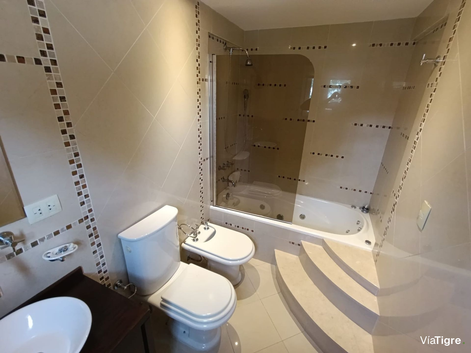 Venta 6 Amb Villa Martelli Pileta Quincho Jardín