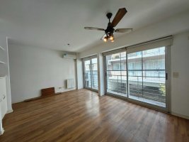 Departamento dos ambientes en suite-cochera