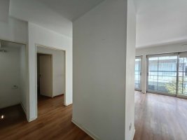 Departamento dos ambientes en suite-cochera