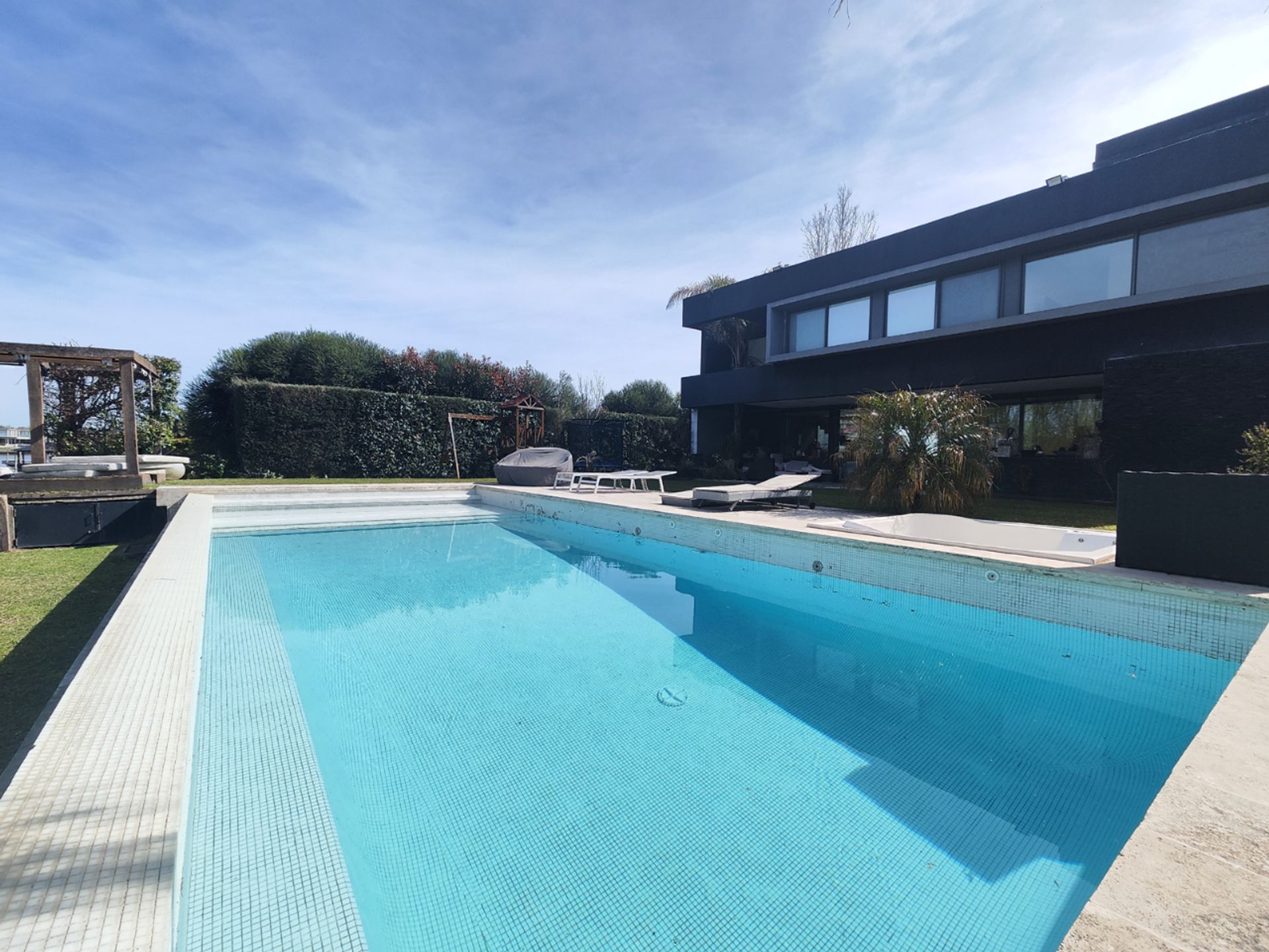 Casa en Venta en Barrio San Benito Lote al RIO