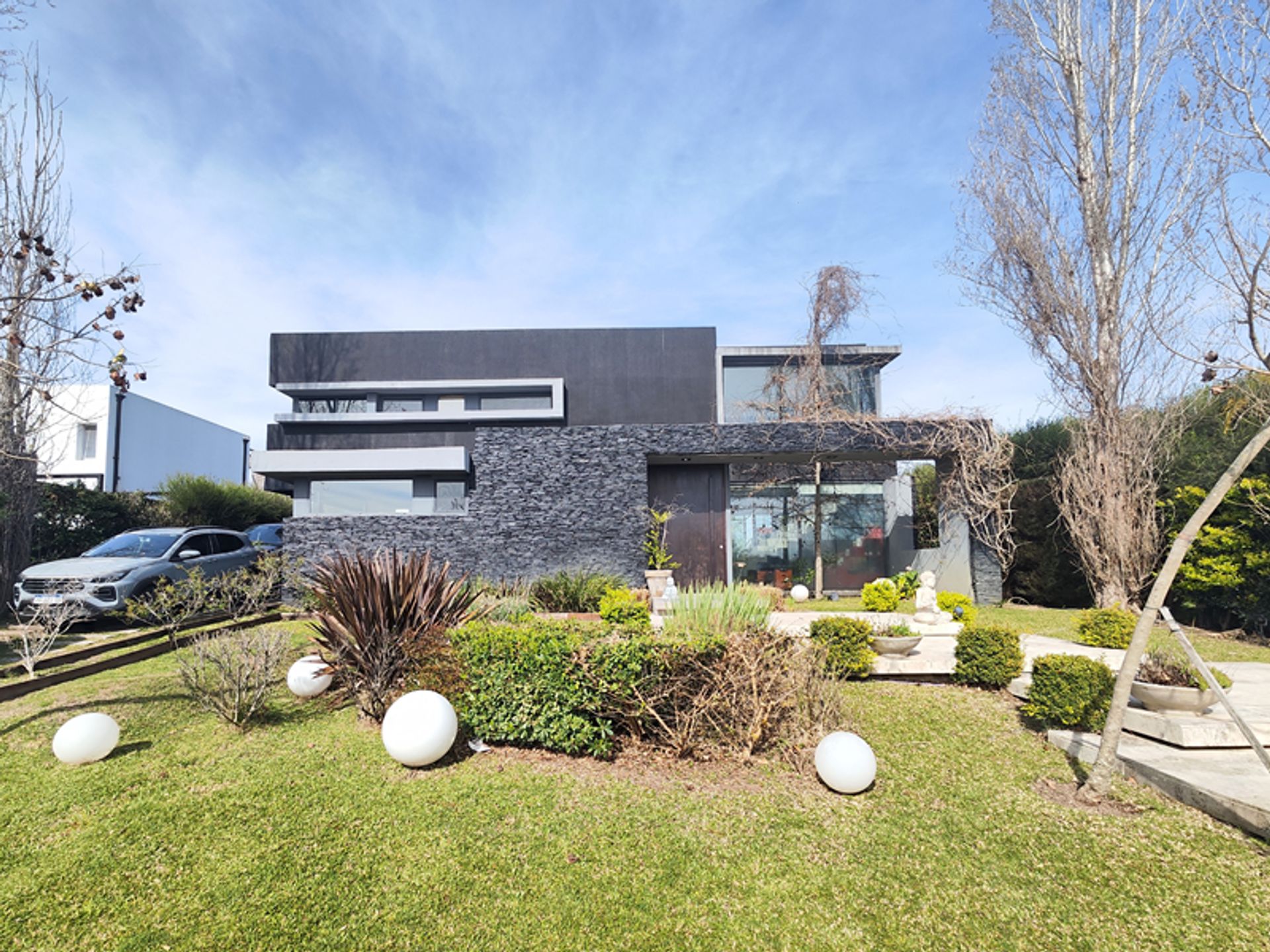 Casa en Venta en Barrio San Benito Lote al RIO