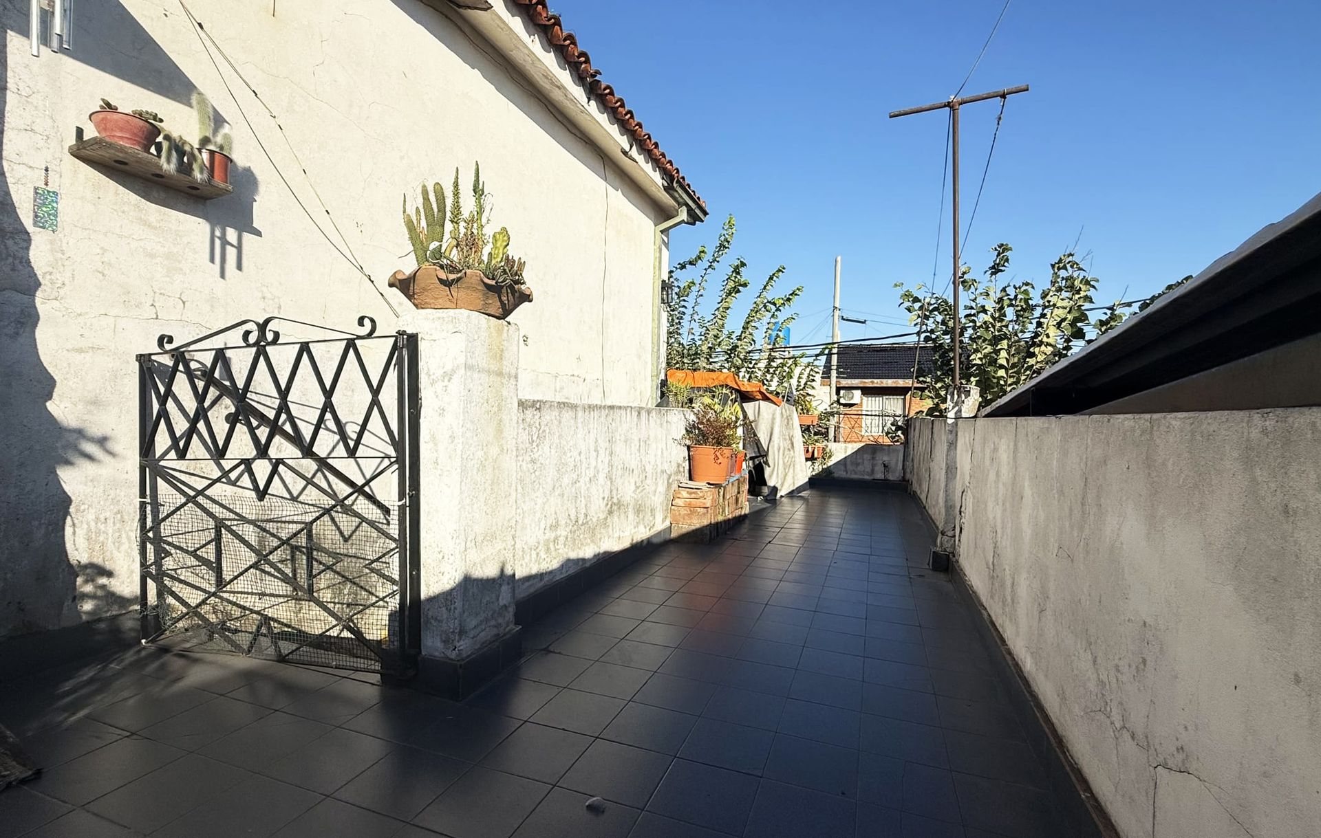 VENTA - Multifamiliar, 3 amb c/u - Villa Adelina
