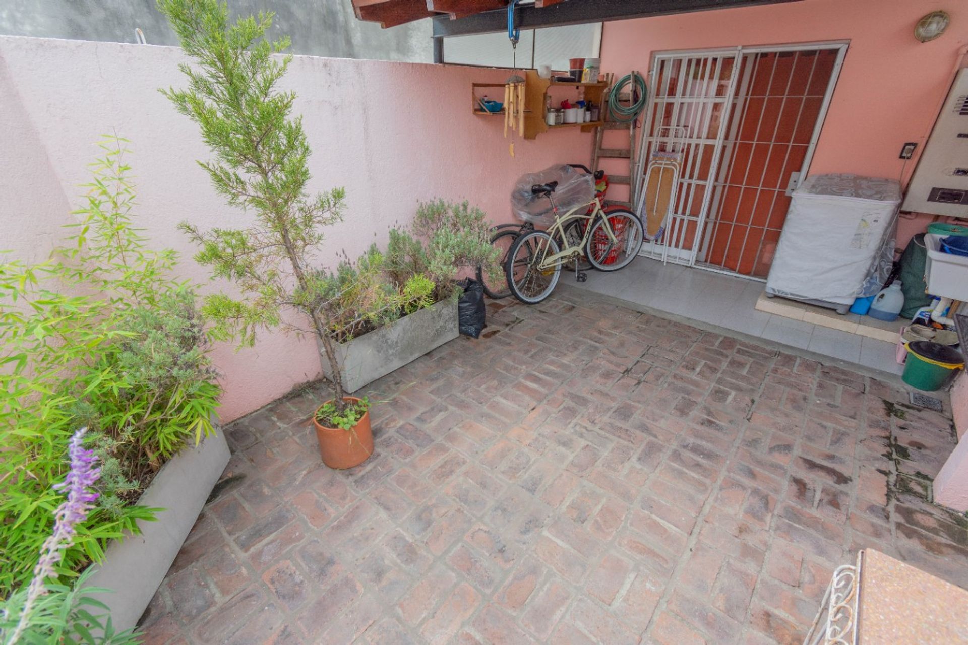 Triplex en venta 5 amb patio y cochera en Florida