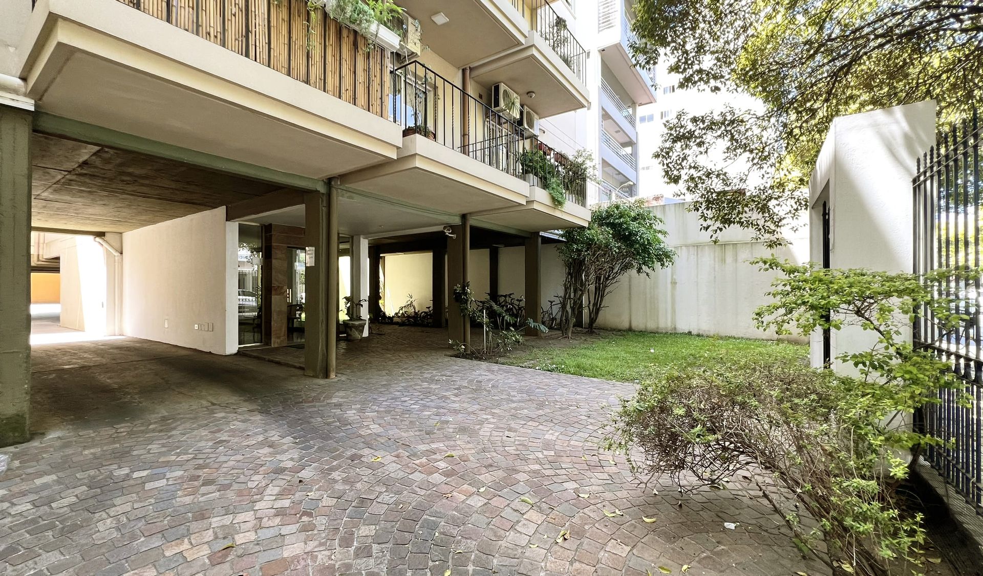 VENTA 2 amb en Dúplex con Cochera y Balcón Florida