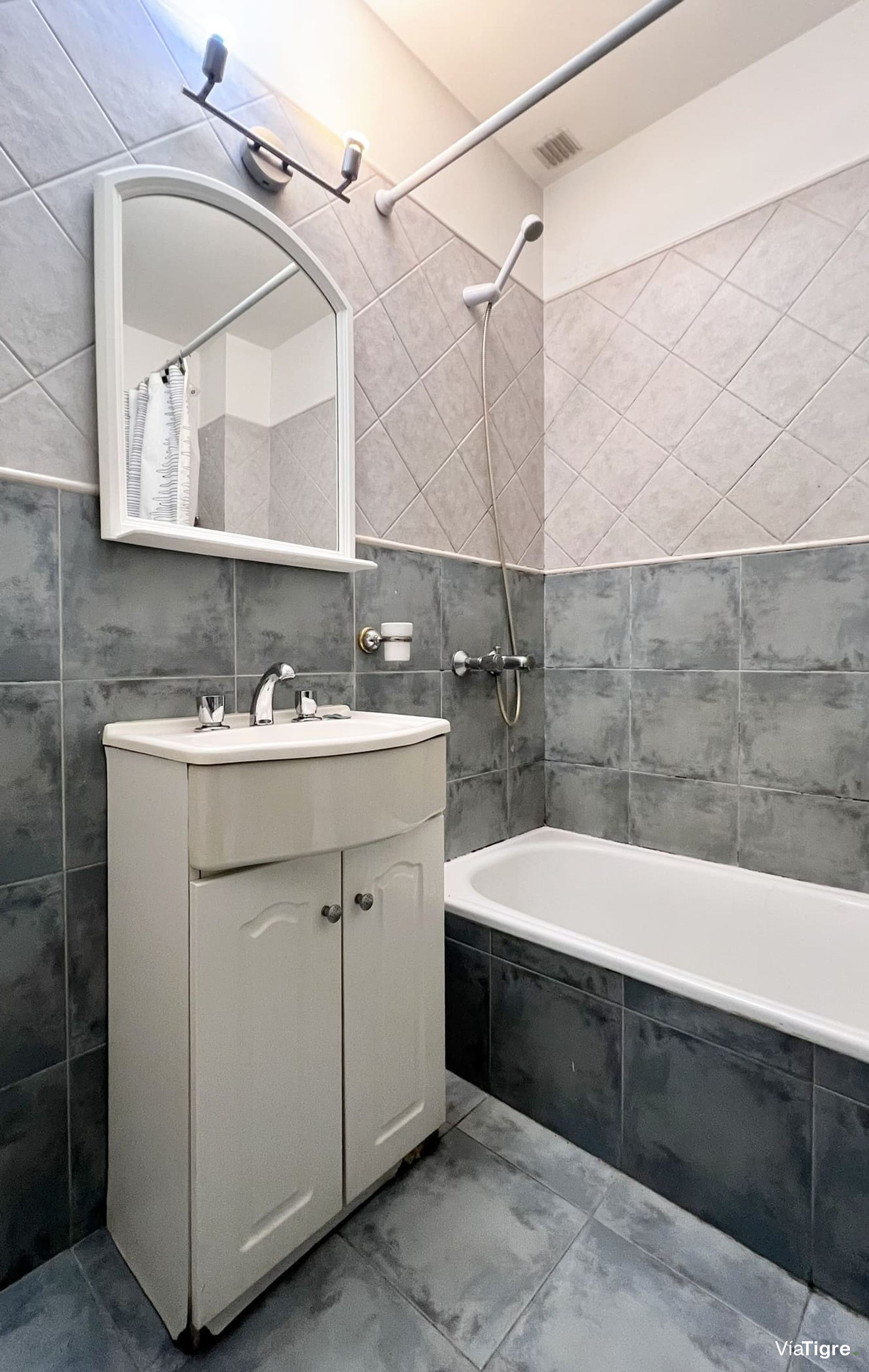 VENTA 2 amb en Dúplex con Cochera y Balcón Florida
