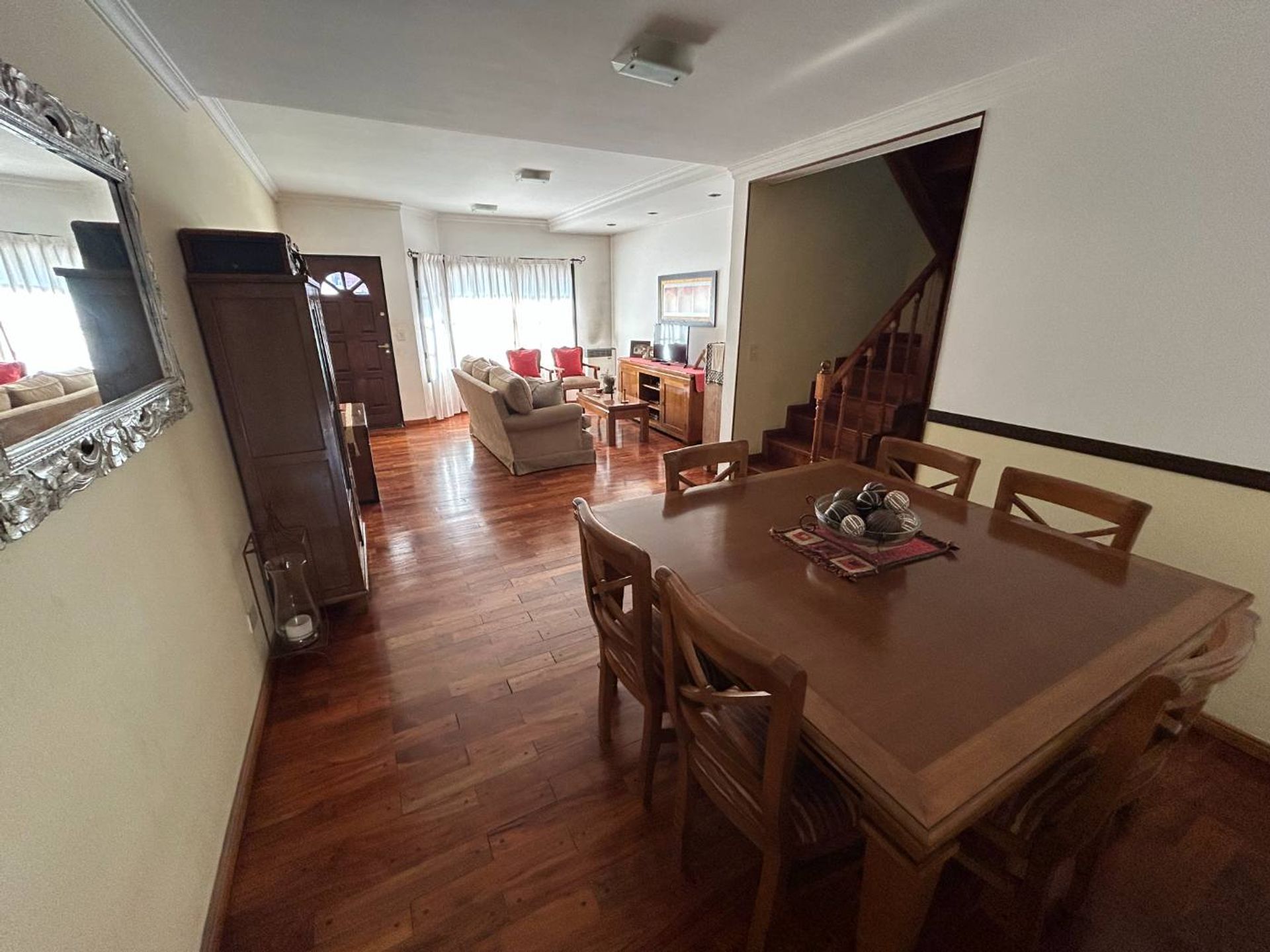 Casa 5 Ambientes En Venta En Martinez