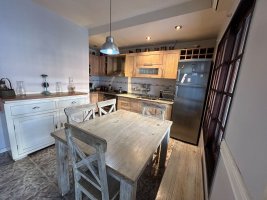 5-Room House for Sale in Martinez