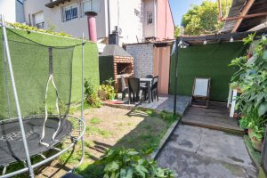 Opportunity. 3-room house + single unit in block. Florida