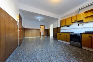 Rent Ph 4 Rooms in Munro