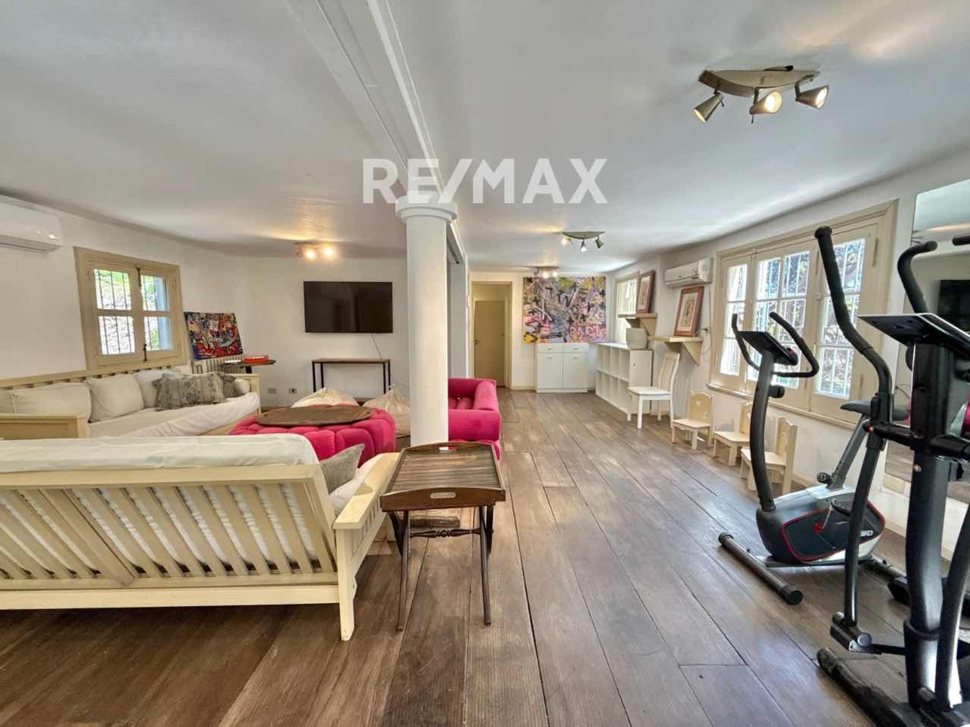 VENTA CASA 6 dormitorios PACHECO pileta y parque