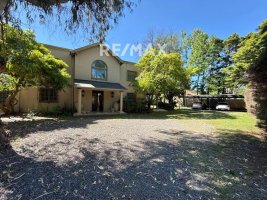 HOUSE FOR SALE 6 bedrooms PACHECO pool and park