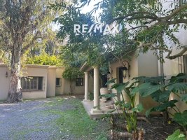 HOUSE FOR SALE 6 bedrooms PACHECO pool and park
