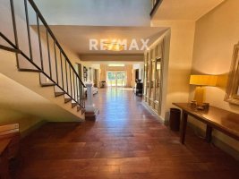 HOUSE FOR SALE 6 bedrooms PACHECO pool and park