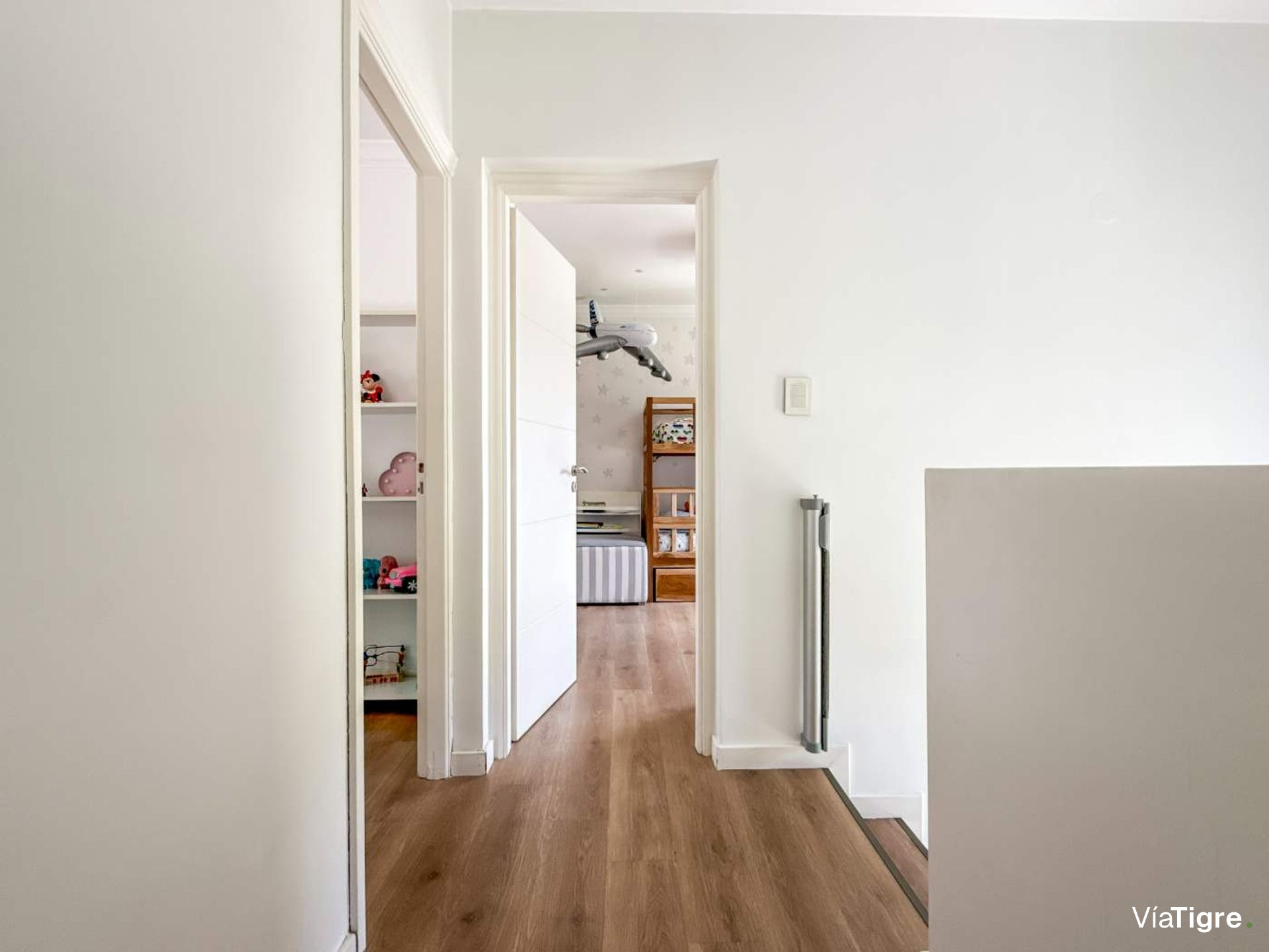 Venta casa 5 ambientes en La Comarca