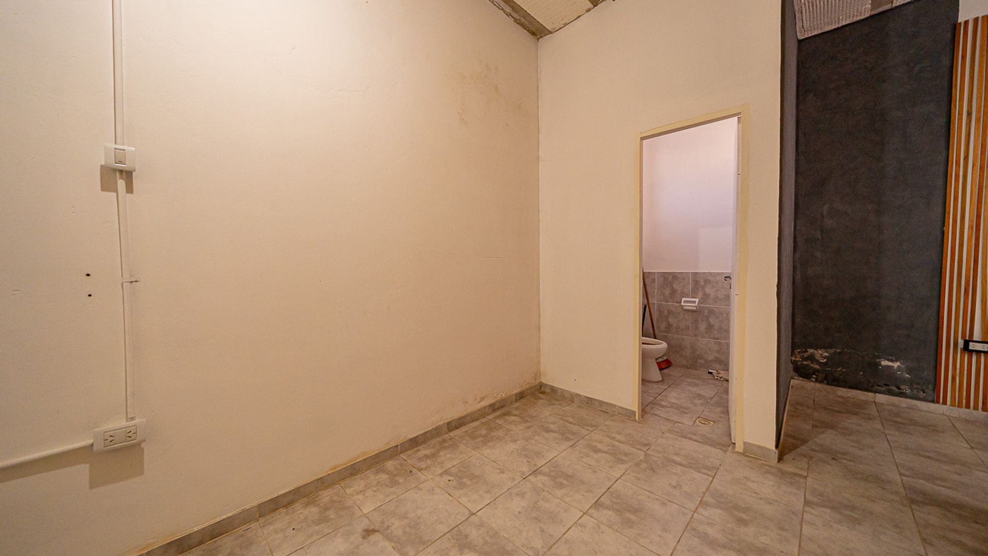 Lote 1000 Metros En Venta Benavidez Con Locales